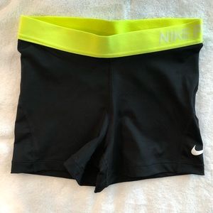 Nike Pro Women‘s Training Shorts